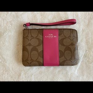 *NEW* Coach Wristlet